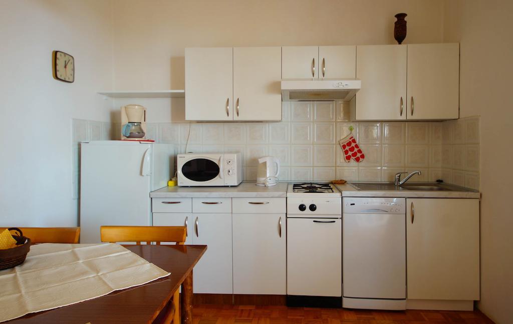 Apartments Lina Novi Vinodolski Zimmer foto